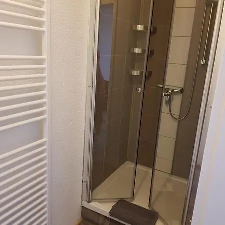 Bed And Breakfast Zeulenroda בית הארחה