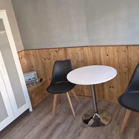 Bed And Breakfast Zeulenroda בית הארחה 3*