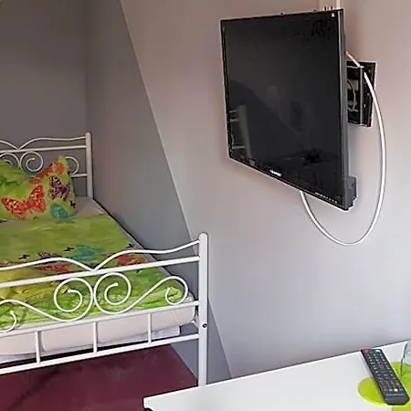 Bed And Breakfast Zeulenroda Guest house 3*