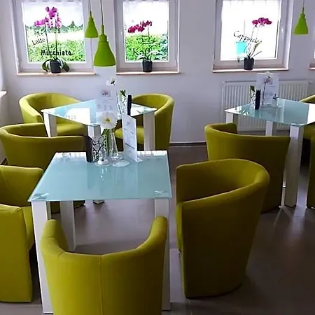 Bed And Breakfast Zeulenroda Guest house
