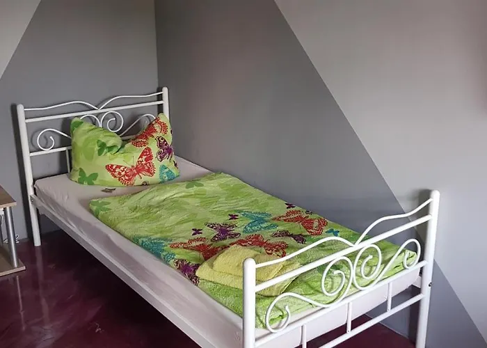 Bed And Breakfast Zeulenroda Konukevi